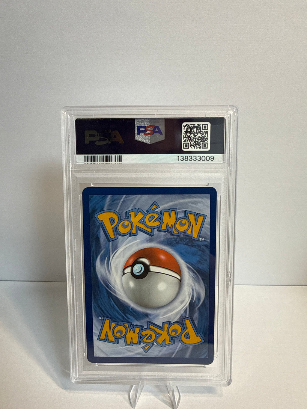 Pikachu 160 PSA 9