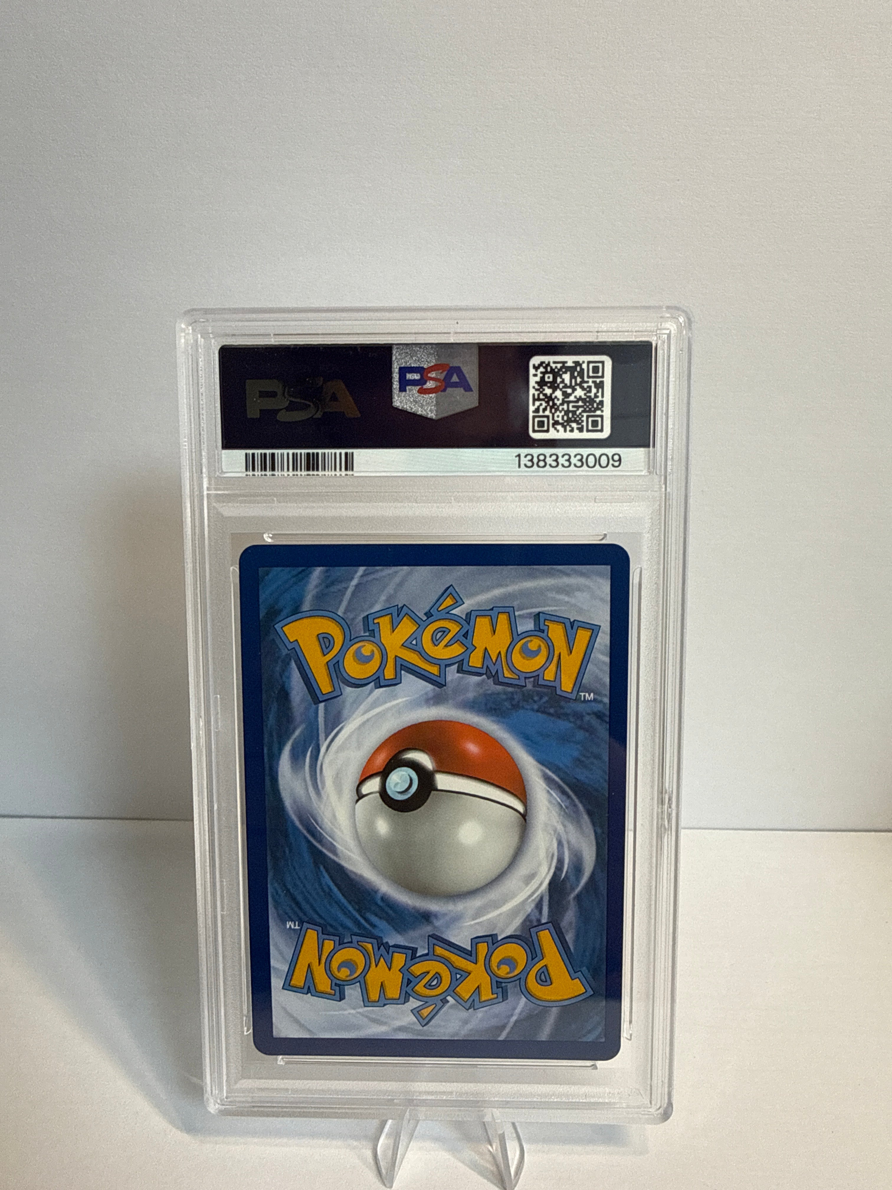 Pikachu 160 PSA 9